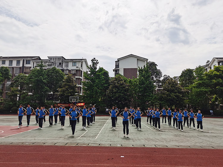 都江堰市育才中学